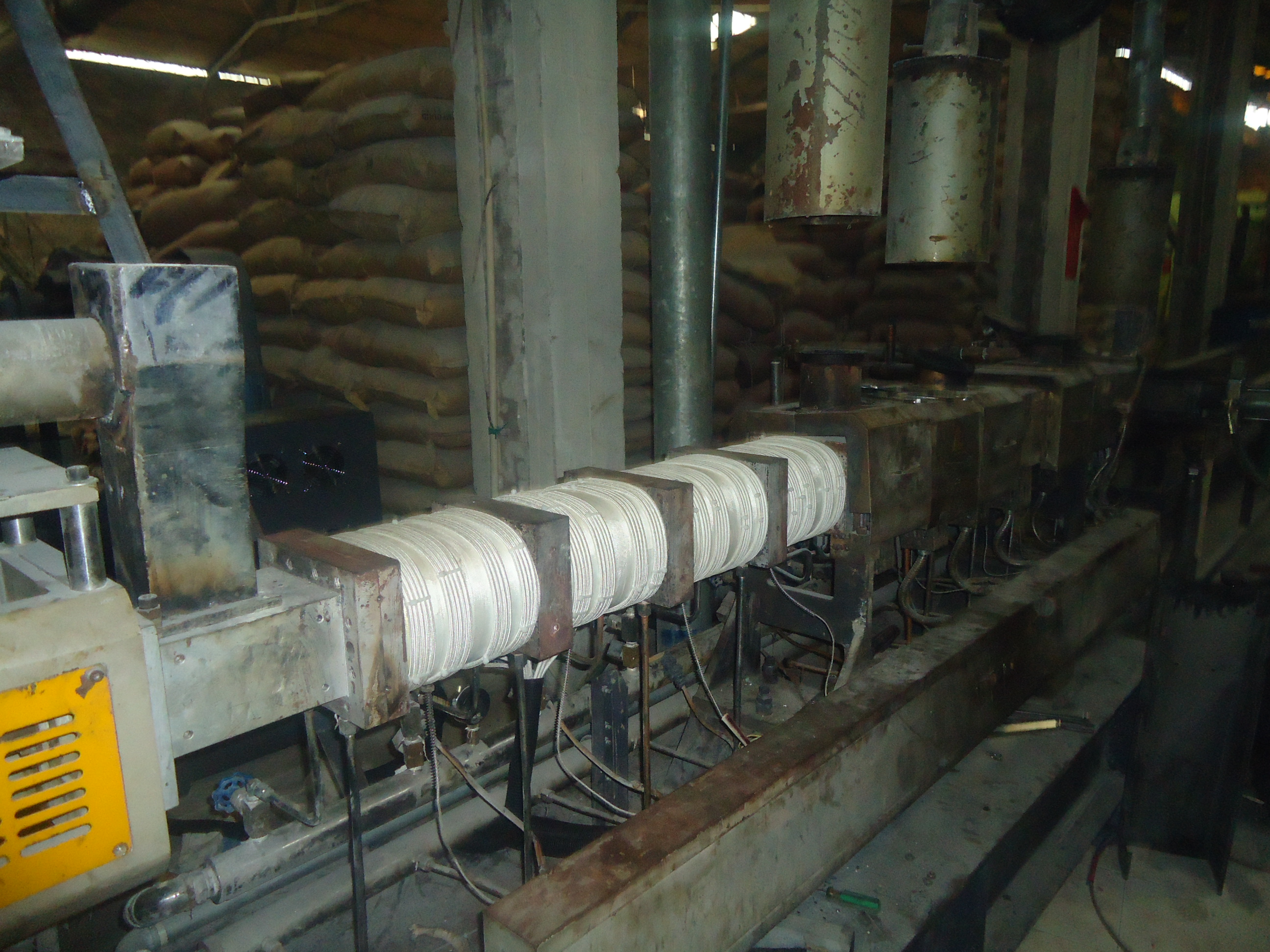 塑料機械節(jié)能改造電磁加熱器