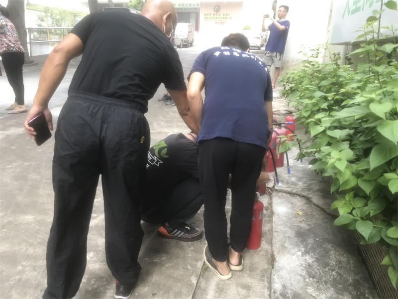 普及安全滅火知識，共建消防防火墻！—江信電子消防安全演練.jpg